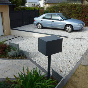 Réaménagement des accès au garage et à la porte d'entrée