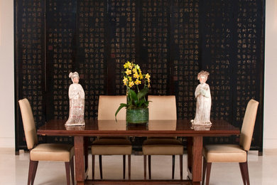 Dining room - dining room idea in New York