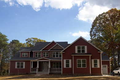 Arts and crafts home design photo in Other