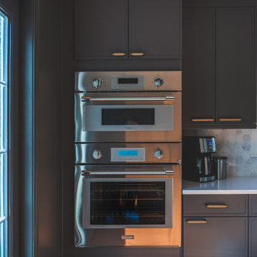 Dark Kitchen