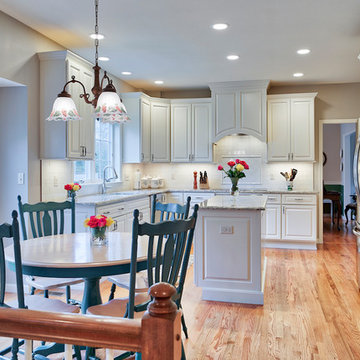 Welcoming White Kitchen