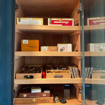 Poker room bar w/ built-in humidor