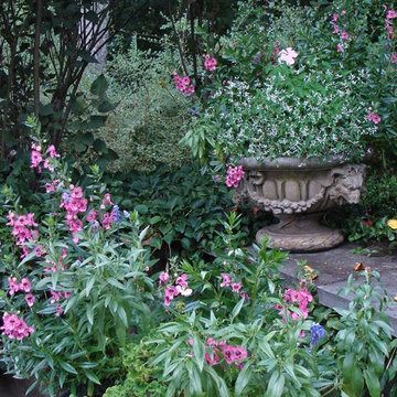 Lush Summer Estate Plantings