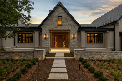 Transitional exterior home idea in Minneapolis