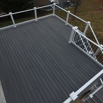 Island mist decking with see through railing balusters