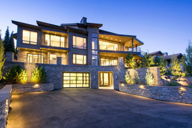 Example of an exterior home design in Salt Lake City