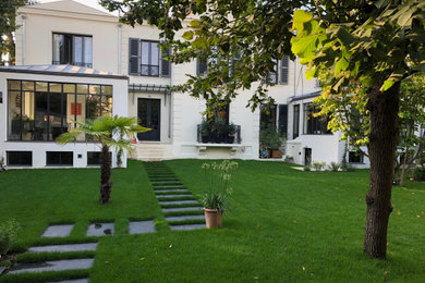 Cette photo montre une façade de maison.