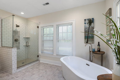Bathroom - traditional bathroom idea in Detroit
