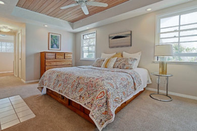 Bedroom photo in Los Angeles