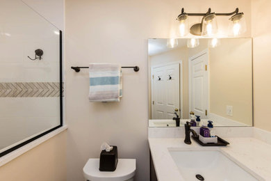Home design - cottage home design idea in Columbus