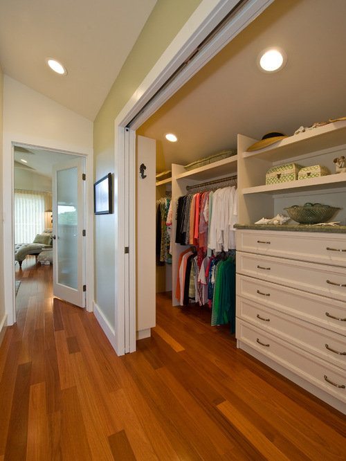 Narrow Closet | Houzz