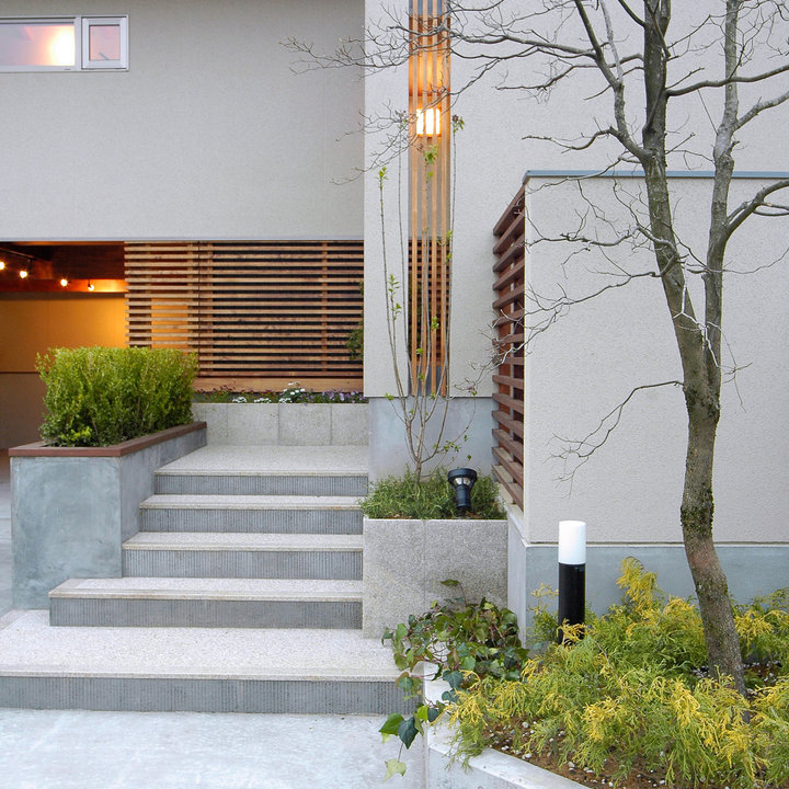 和モダンなおしゃれな家の外観の画像 75選 - 2026 年 4月 | Houzz (ハウズ)