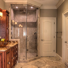 upstairs ensuite bathroom