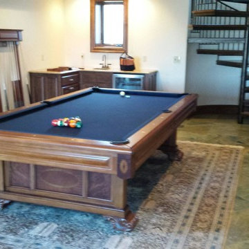 Upscale Brunswick Pool Table with Navy cloth