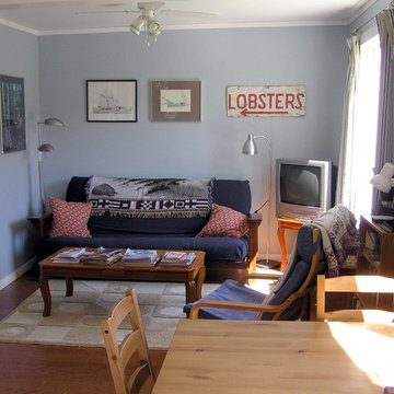 Cottage Guest Room With Futon Set Package