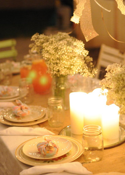 Фьюжн Дворик Holiday Contest: A Pretty Backyard DInner Party