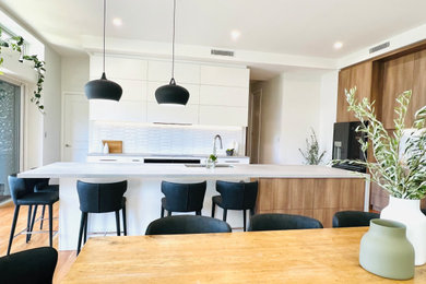 This is an example of a kitchen in Brisbane.