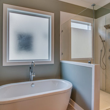 Bathroom/Laundry Room