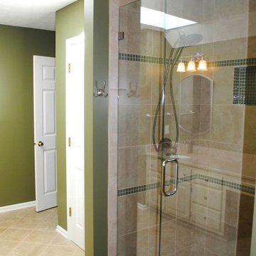 Delta Addison Shower Fixtures, Endure Tigereye/Sandstone Tile, Glass Deco