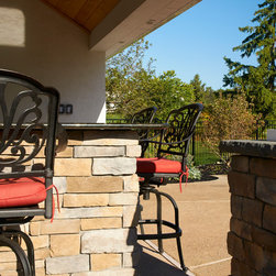 Pinto Pool House - Products