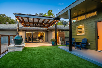 Transitional porch photo in Dallas