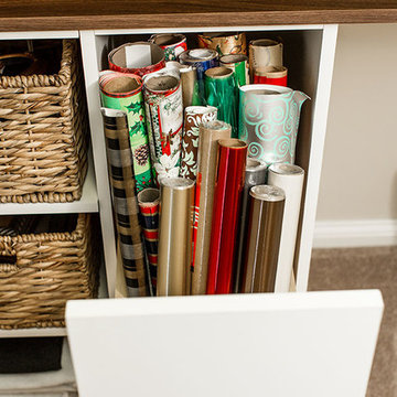 Craft / Gift Wrap Area