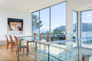 Inspiration for a modern dining room remodel in San Francisco