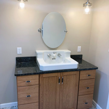 Black & white patterned tile bathroom
