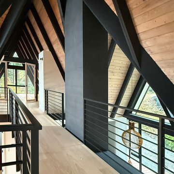 Lovejoy Point Cabin