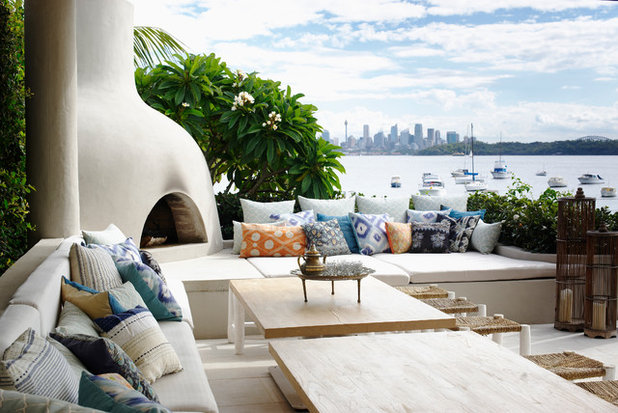 Coastal Patio by Walter Barda Design
