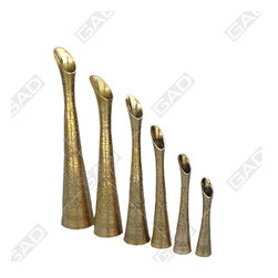 EMBOSSED SLEEK FLOWER VASES - Home Accessories & Decor