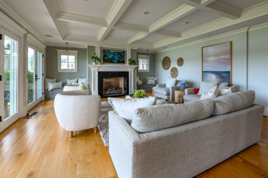 Inspiration for a living room remodel in Bridgeport
