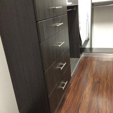 Modern Gray / Aluminum