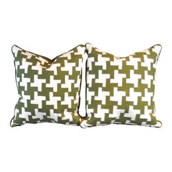 Green and White Houndstooth Pair of Linen Pillows - Products