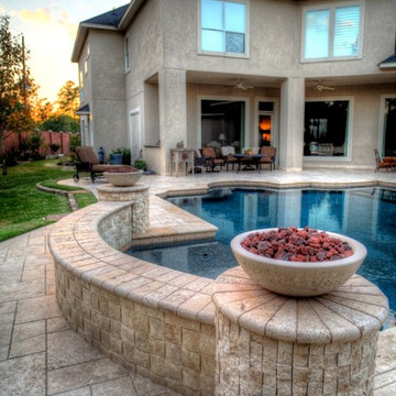 Grecian / Roman style pool 2 with spa - leh