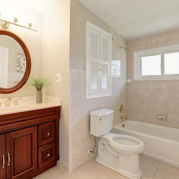 Home Staging Twinbrook Parkway Modern Split-Level