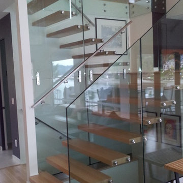 Floating wood stairs