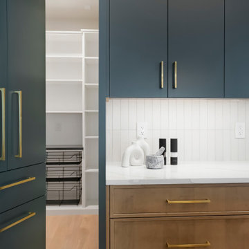 Saddleback Drive - Gorgeous Green & Maple Kitchen