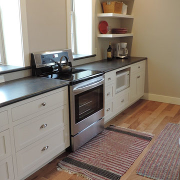 Simple Rustic Kitchen on the Stillwater River