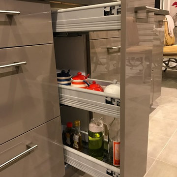 Luxury contemporary kitchen