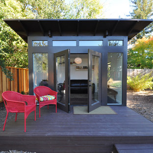 Inspiration for a modern detached guesthouse in Denver.