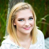 Foto von Mae Perron
