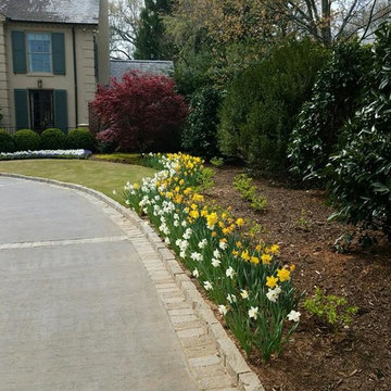 Raised Gardens, Urns, and Seasonal Plantings