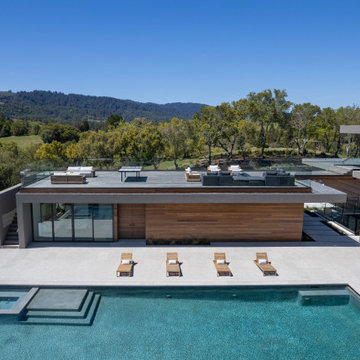 Hilltop Manor