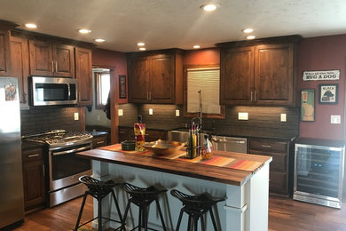 This is an example of a country kitchen in Wichita.
