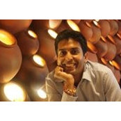 Suri Pola's photo