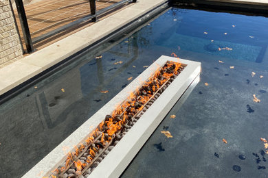 Inspiration for a contemporary patio remodel in Dallas