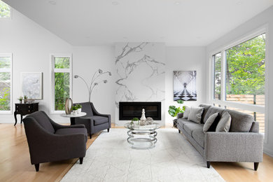 Example of a minimalist home design design in Ottawa
