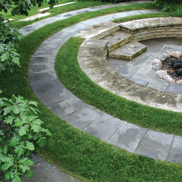 Firepits & Fireplaces