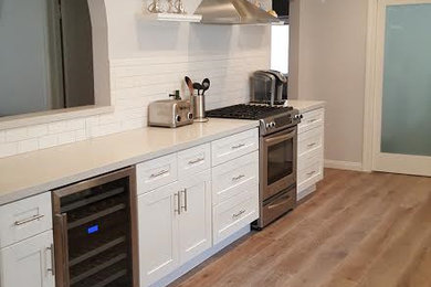 Elegant kitchen photo in Los Angeles